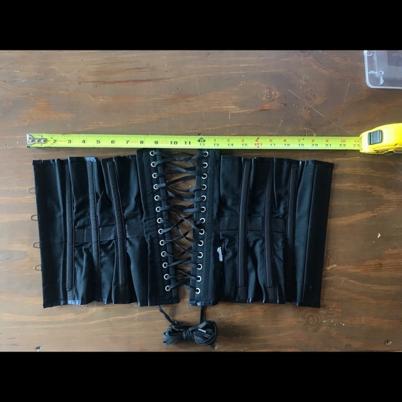 High quality Black Satin corset - Picture 5 of 8